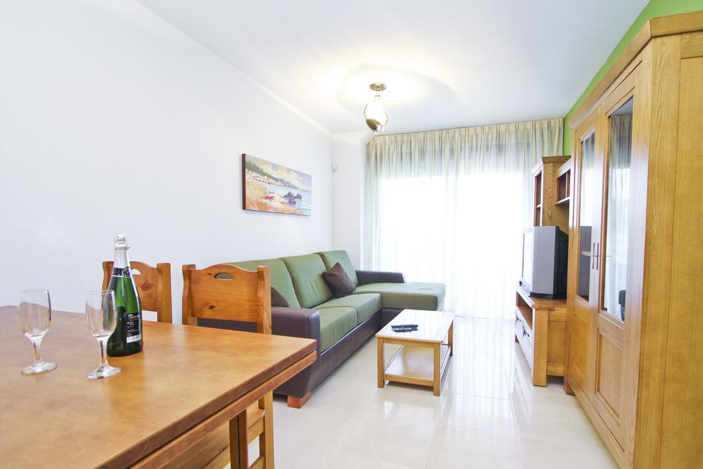J Tramuntana Planet Costa Dorada Appartement Salou Kamer foto