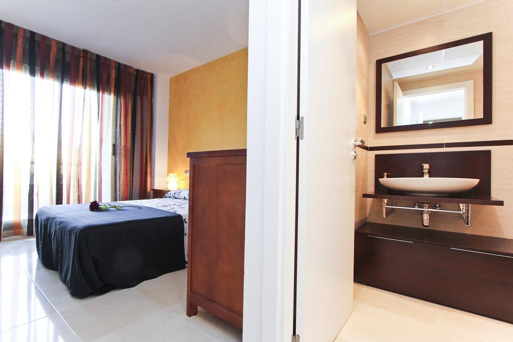 J Tramuntana Planet Costa Dorada Appartement Salou Kamer foto